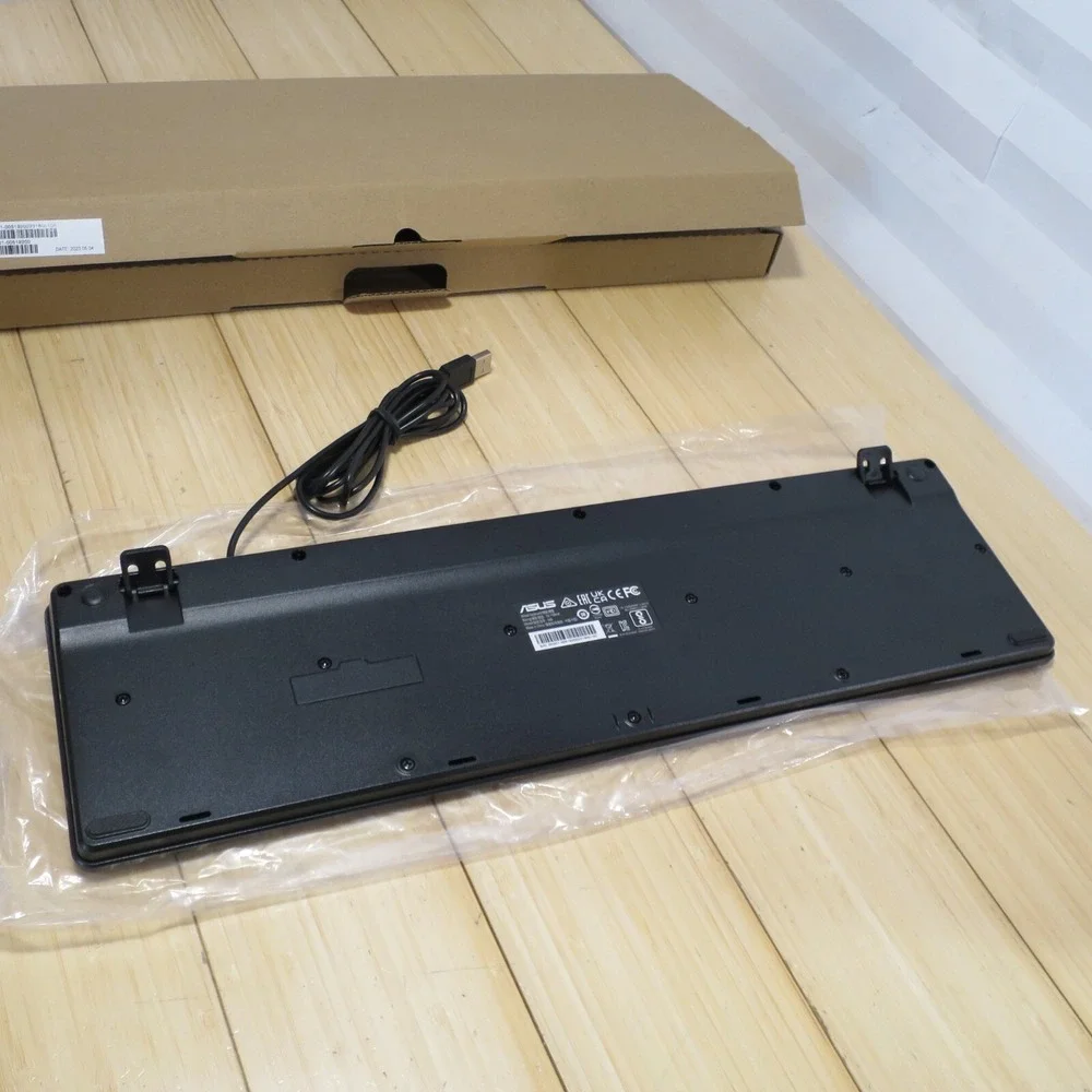 New Genuine Asus K49 Wired keyboard OK001-0051 Black, Never Used, in Factory Box